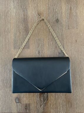 Call It Spring Qweenbee clutch